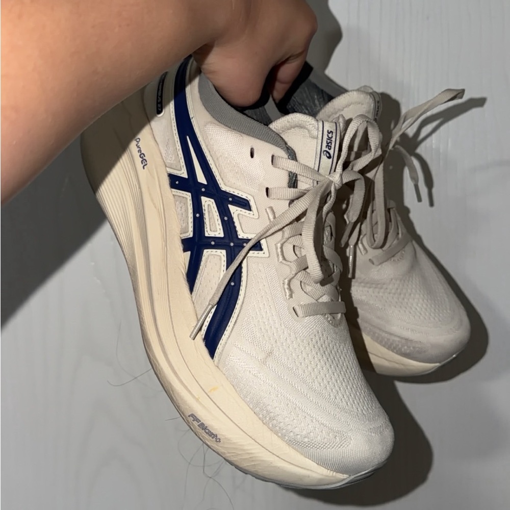 Asics Cream and Navy Athletic Sneakers Gel Nimbus 27